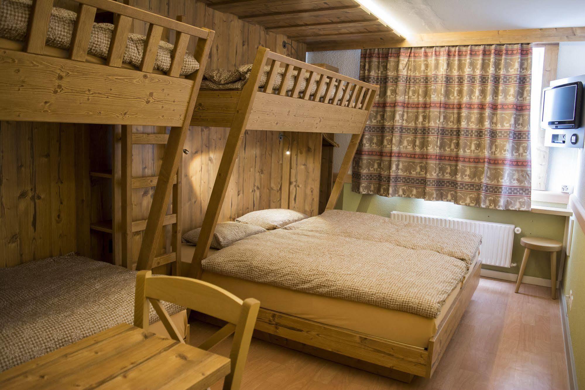 Alpine Classic Hotel Лейсен Экстерьер фото
